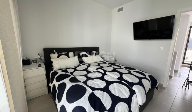 Odsprzedaż - Villa - Orihuela Costa - Villamartín-las Filipinas
