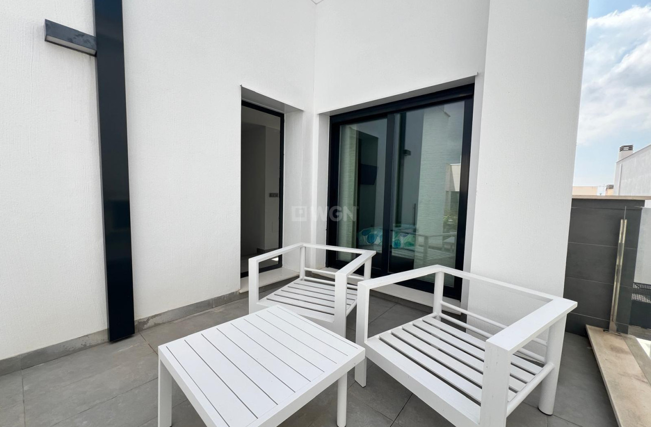 Odsprzedaż - Villa - Orihuela Costa - Villamartín-las Filipinas