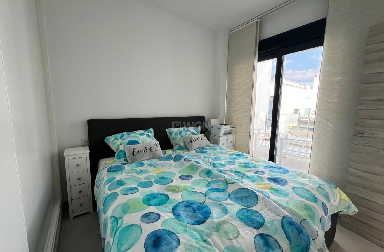 Odsprzedaż - Villa - Orihuela Costa - Villamartín-las Filipinas