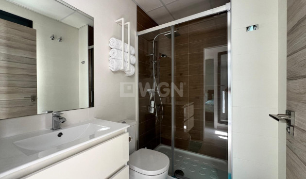 Odsprzedaż - Villa - Orihuela Costa - Villamartín-las Filipinas