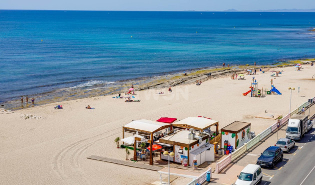 Odsprzedaż - Mieszkanie w bloku - Torrevieja - Estacion De Autobuses