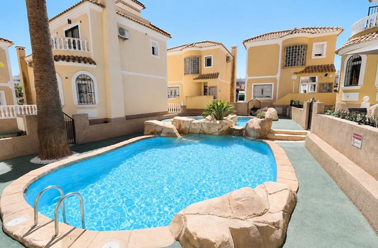 Odsprzedaż - Villa - Orihuela Costa - Costa Blanca