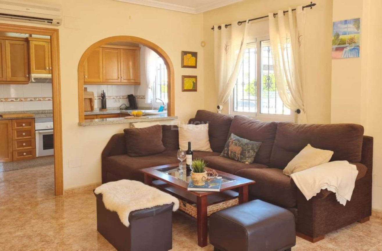 Odsprzedaż - Villa - Villamartin - Costa Blanca