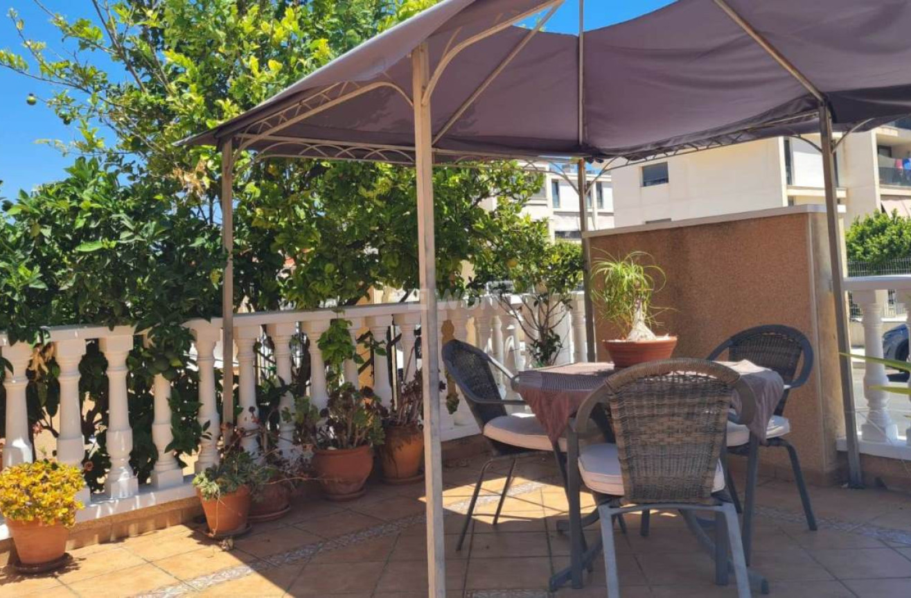 Odsprzedaż - Villa - Villamartin - Costa Blanca