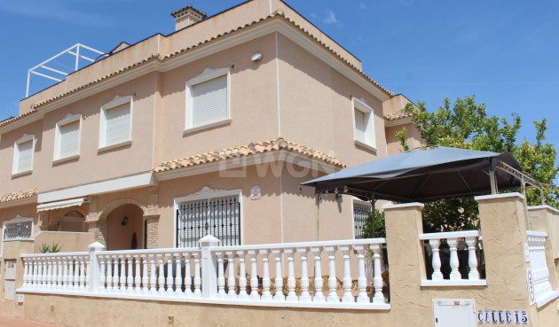 Odsprzedaż - Villa - Villamartin - Costa Blanca