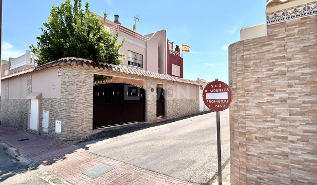 Odsprzedaż - Kamienica - Los Altos - Costa Blanca