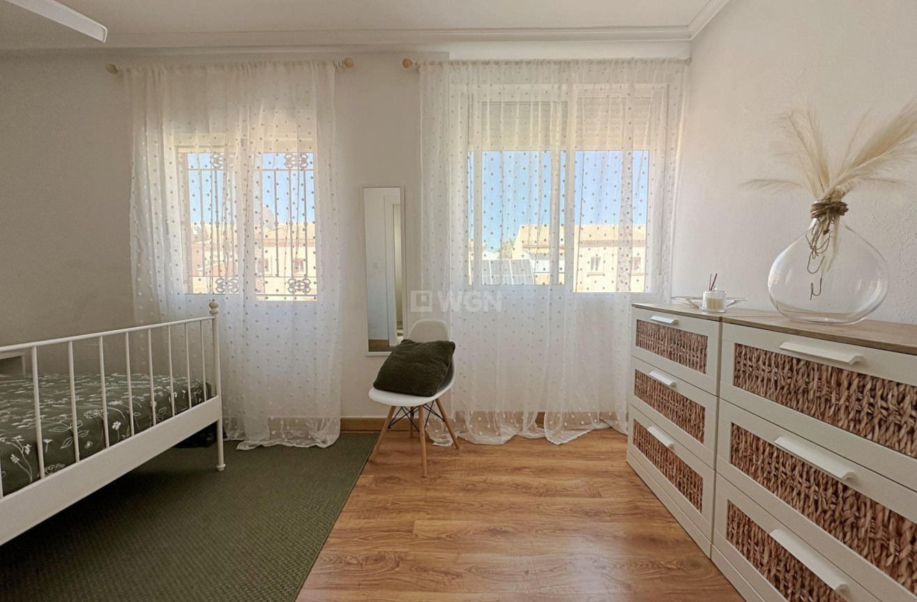 Odsprzedaż - Villa - Orihuela Costa - La Zenia