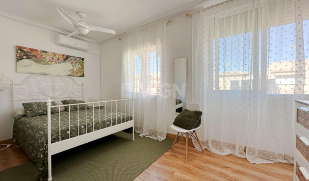 Odsprzedaż - Villa - Orihuela Costa - La Zenia