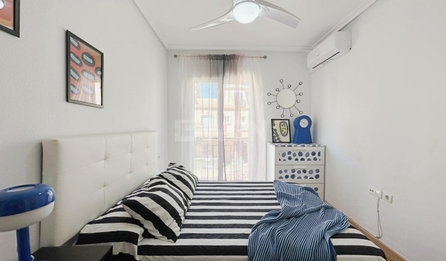 Odsprzedaż - Villa - Orihuela Costa - La Zenia