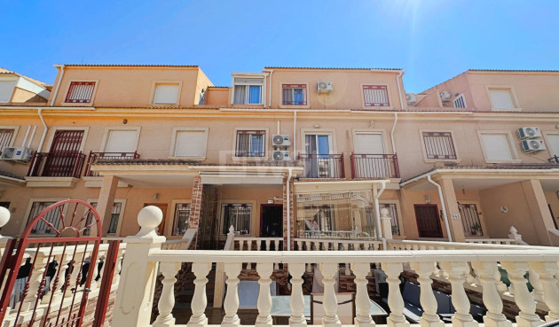 Odsprzedaż - Villa - Orihuela Costa - La Zenia