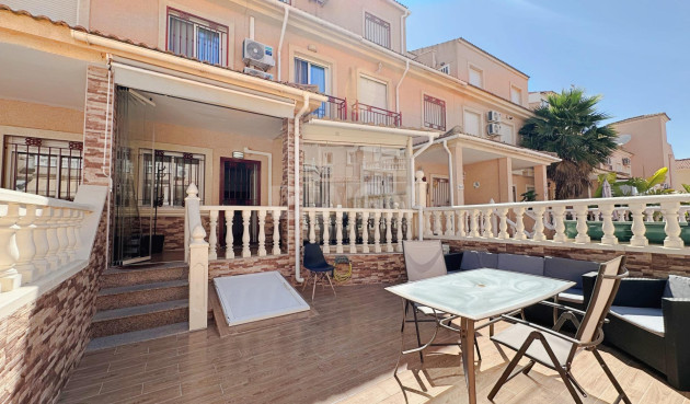 Odsprzedaż - Villa - Orihuela Costa - La Zenia