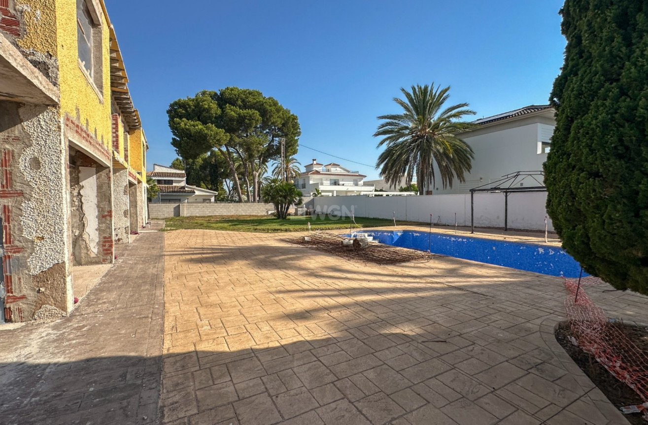 Odsprzedaż - Villa - Cabo Roig - Costa Blanca