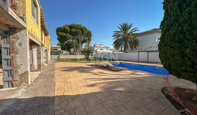 Odsprzedaż - Villa - Cabo Roig - Costa Blanca