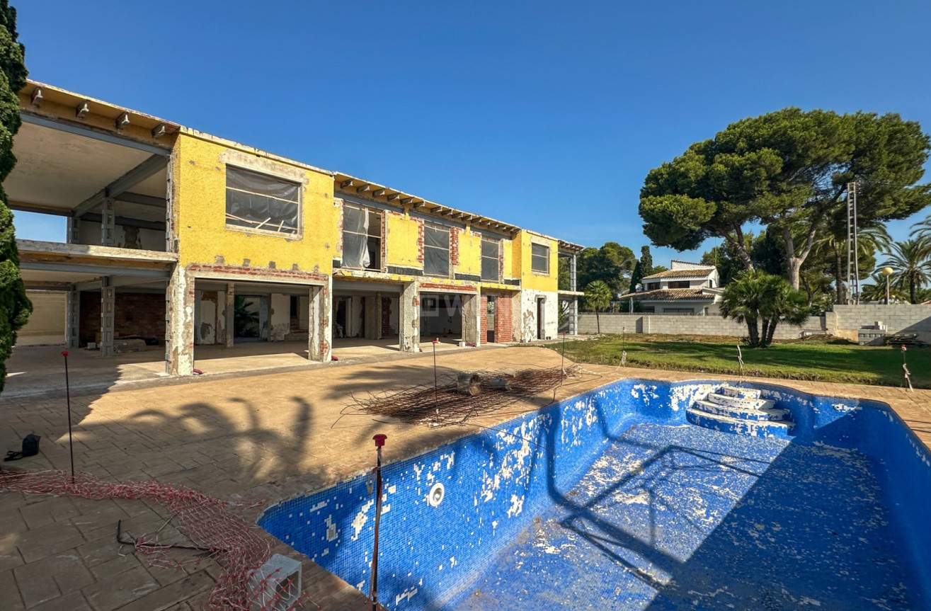 Odsprzedaż - Villa - Cabo Roig - Costa Blanca