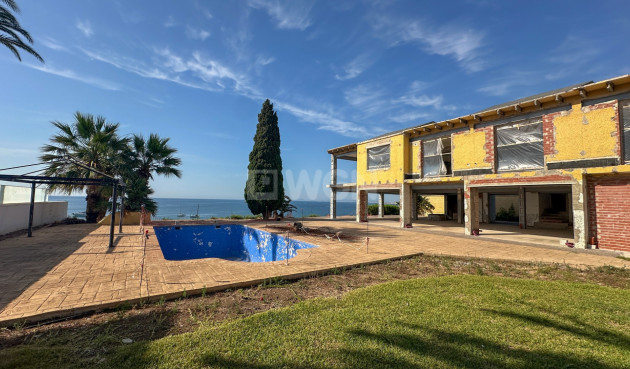Odsprzedaż - Villa - Cabo Roig - Costa Blanca