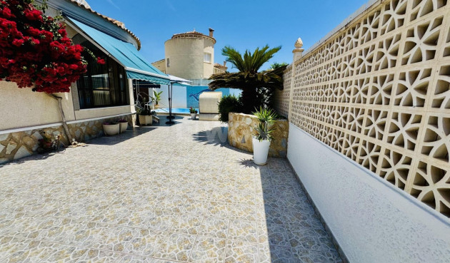 Odsprzedaż - Villa - Torrevieja - La Siesta - El Salado - Torreta