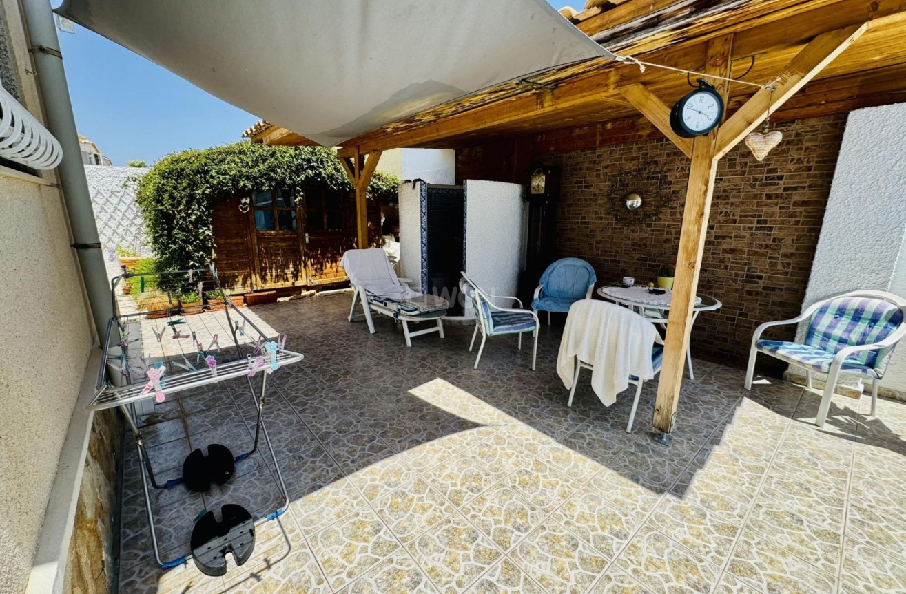 Odsprzedaż - Villa - Torrevieja - La Siesta - El Salado - Torreta