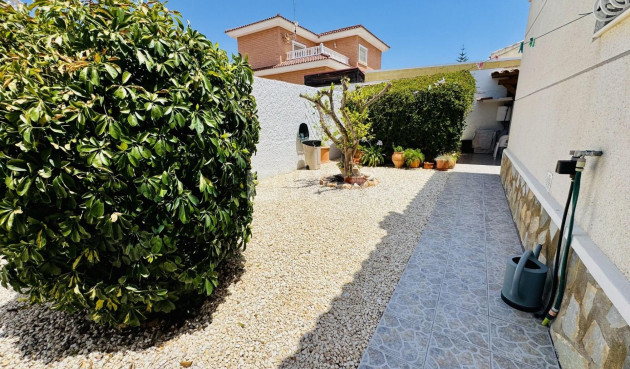 Odsprzedaż - Villa - Torrevieja - La Siesta - El Salado - Torreta
