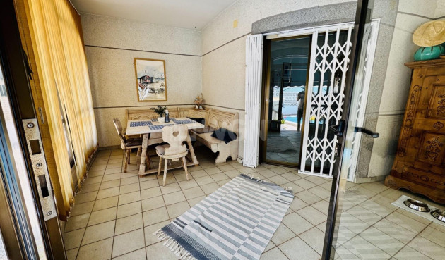 Odsprzedaż - Villa - Torrevieja - La Siesta - El Salado - Torreta