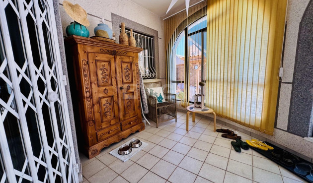 Odsprzedaż - Villa - Torrevieja - La Siesta - El Salado - Torreta