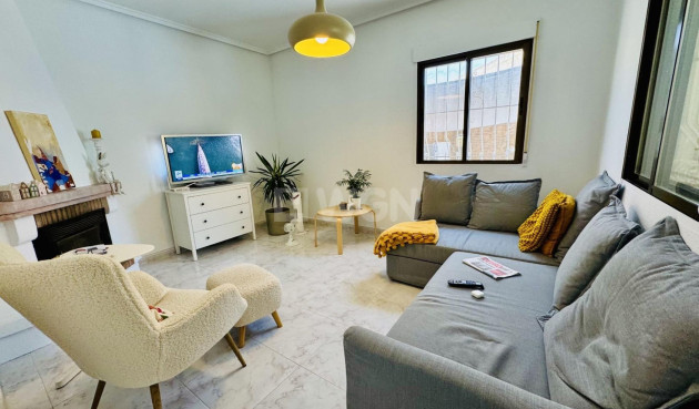 Odsprzedaż - Villa - Torrevieja - La Siesta - El Salado - Torreta