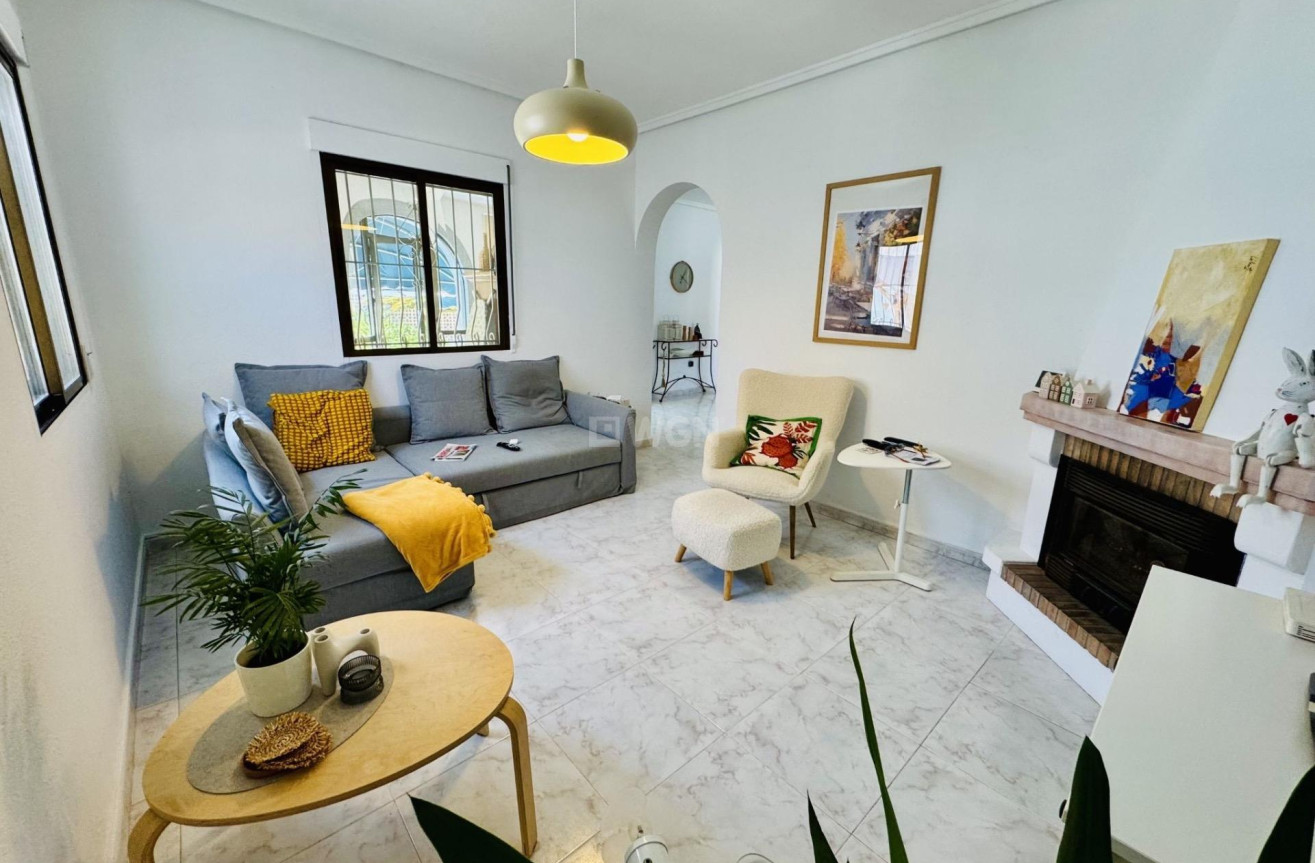 Odsprzedaż - Villa - Torrevieja - La Siesta - El Salado - Torreta