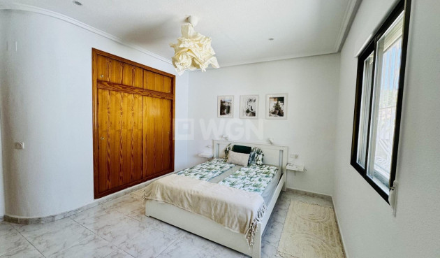 Odsprzedaż - Villa - Torrevieja - La Siesta - El Salado - Torreta