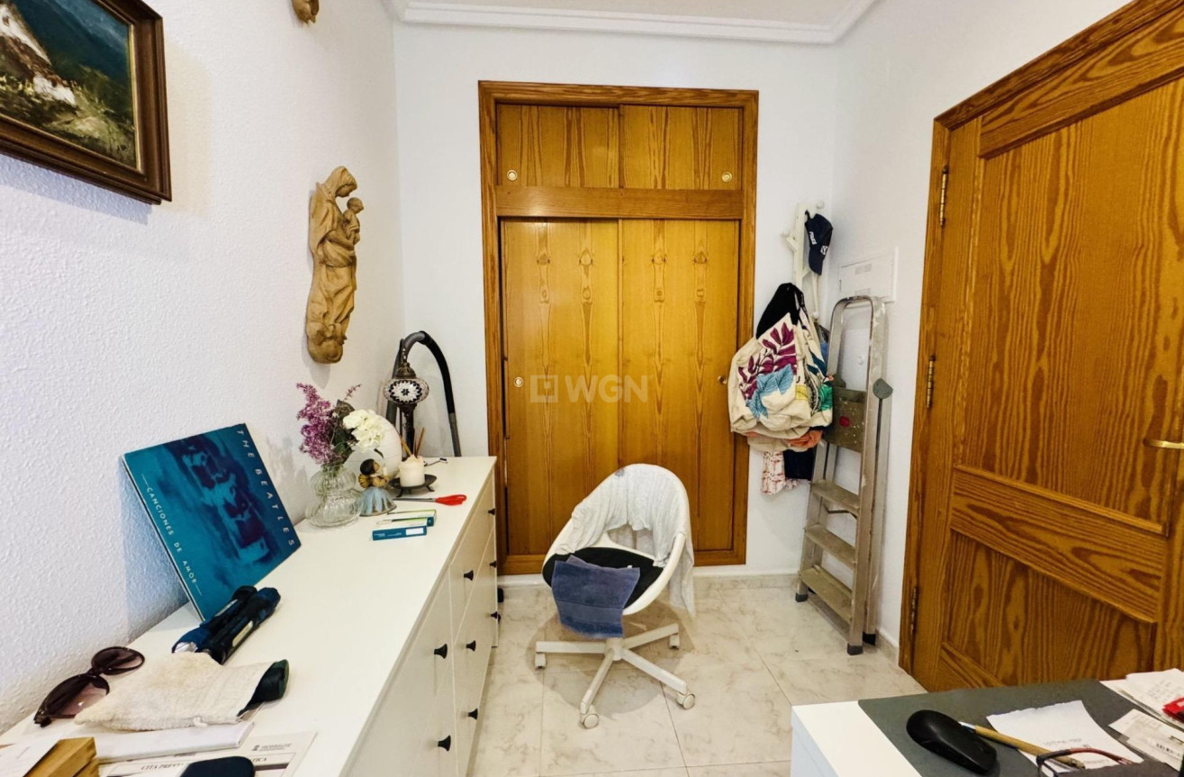 Odsprzedaż - Villa - Torrevieja - La Siesta - El Salado - Torreta