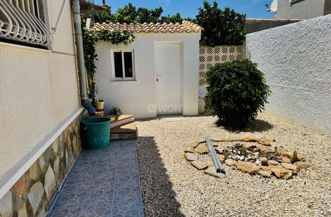 Odsprzedaż - Villa - Torrevieja - La Siesta - El Salado - Torreta