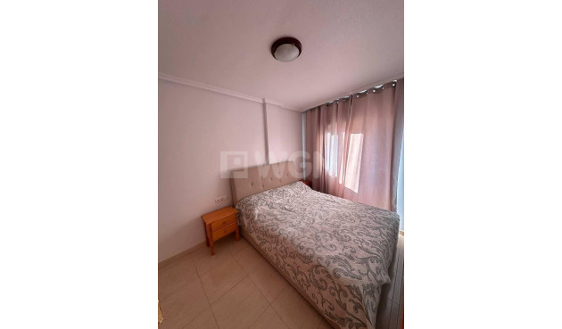 Odsprzedaż - Mieszkanie w bloku - Torrevieja - Centro