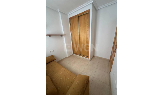 Odsprzedaż - Mieszkanie w bloku - Torrevieja - Centro