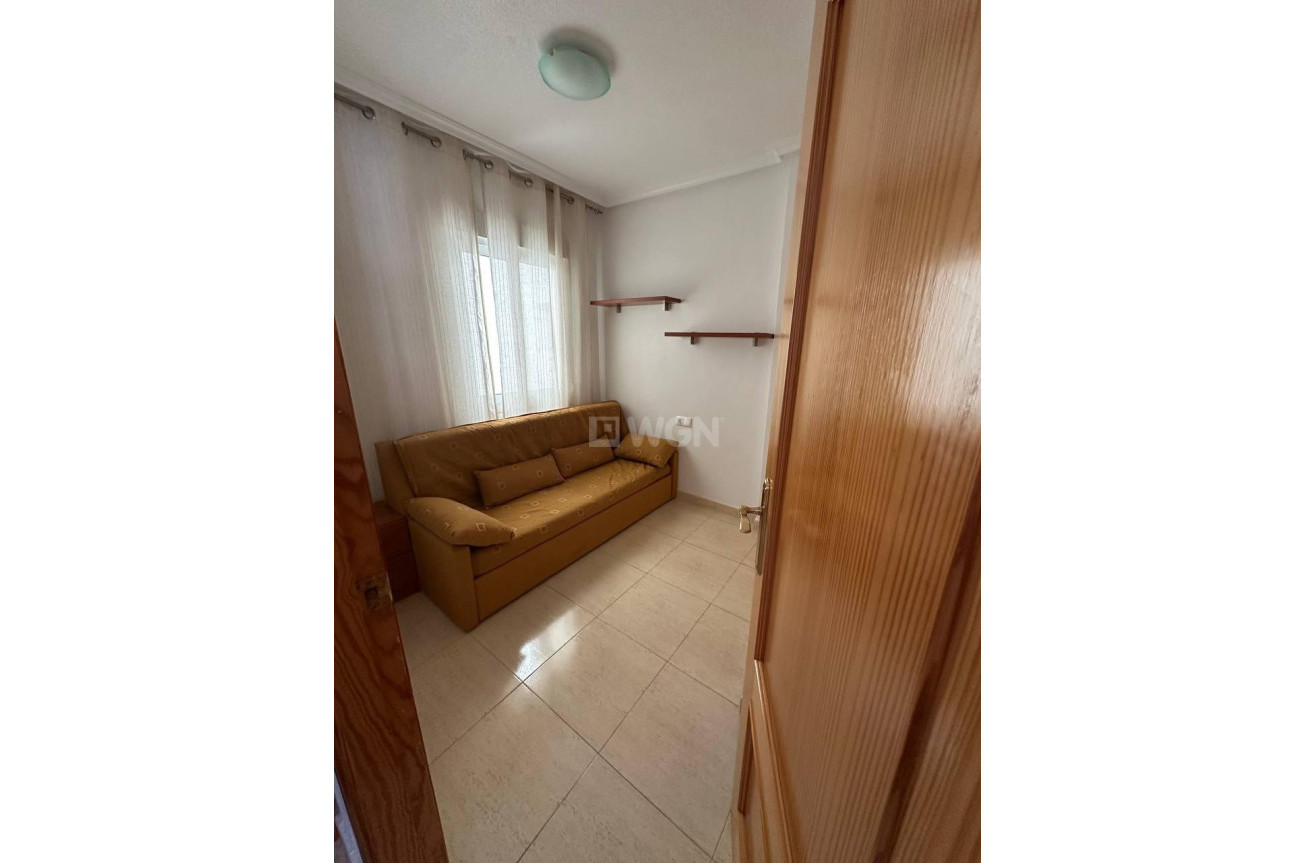 Odsprzedaż - Mieszkanie w bloku - Torrevieja - Centro