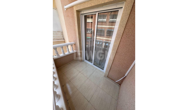 Odsprzedaż - Mieszkanie w bloku - Torrevieja - Centro
