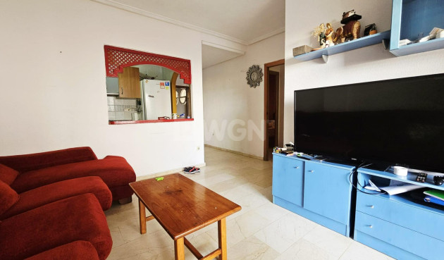 Odsprzedaż - Mieszkanie w bloku - Torrevieja - Playa de los Locos