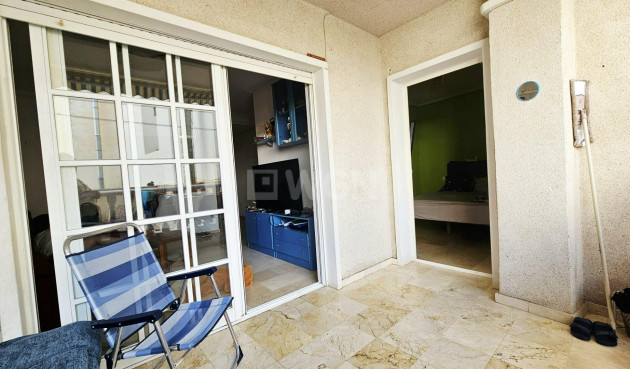 Odsprzedaż - Mieszkanie w bloku - Torrevieja - Playa de los Locos