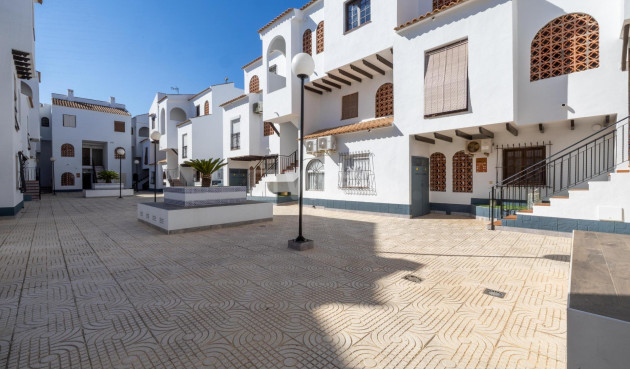 Odsprzedaż - Mieszkanie w bloku - Torrevieja - El Acequión - Los Náufragos