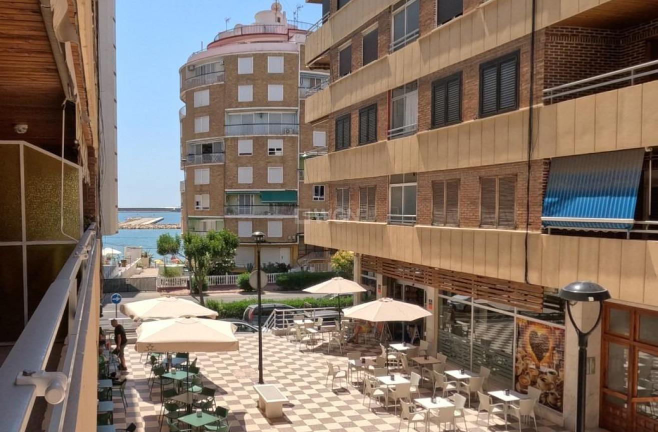 Odsprzedaż - Mieszkanie w bloku - Torrevieja - Acequion