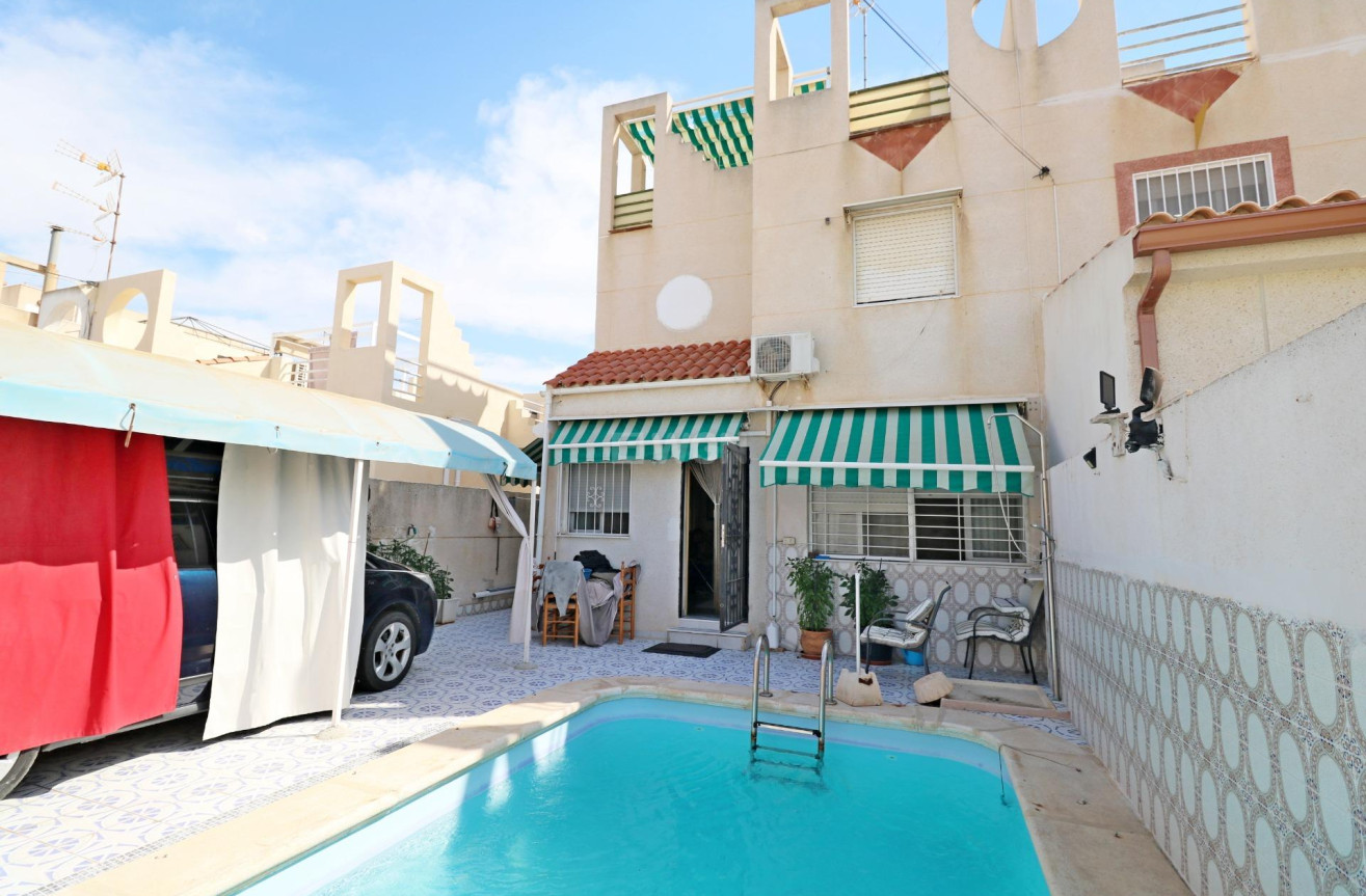 Odsprzedaż - Villa - Torrevieja - Torretas