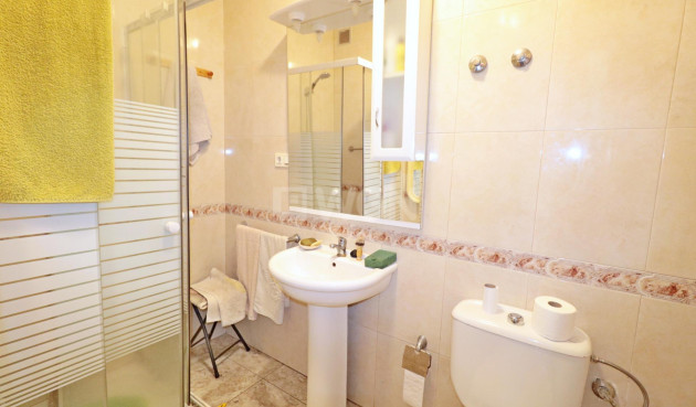 Odsprzedaż - Villa - Torrevieja - Torretas