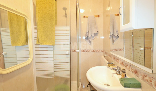 Odsprzedaż - Villa - Torrevieja - Torretas