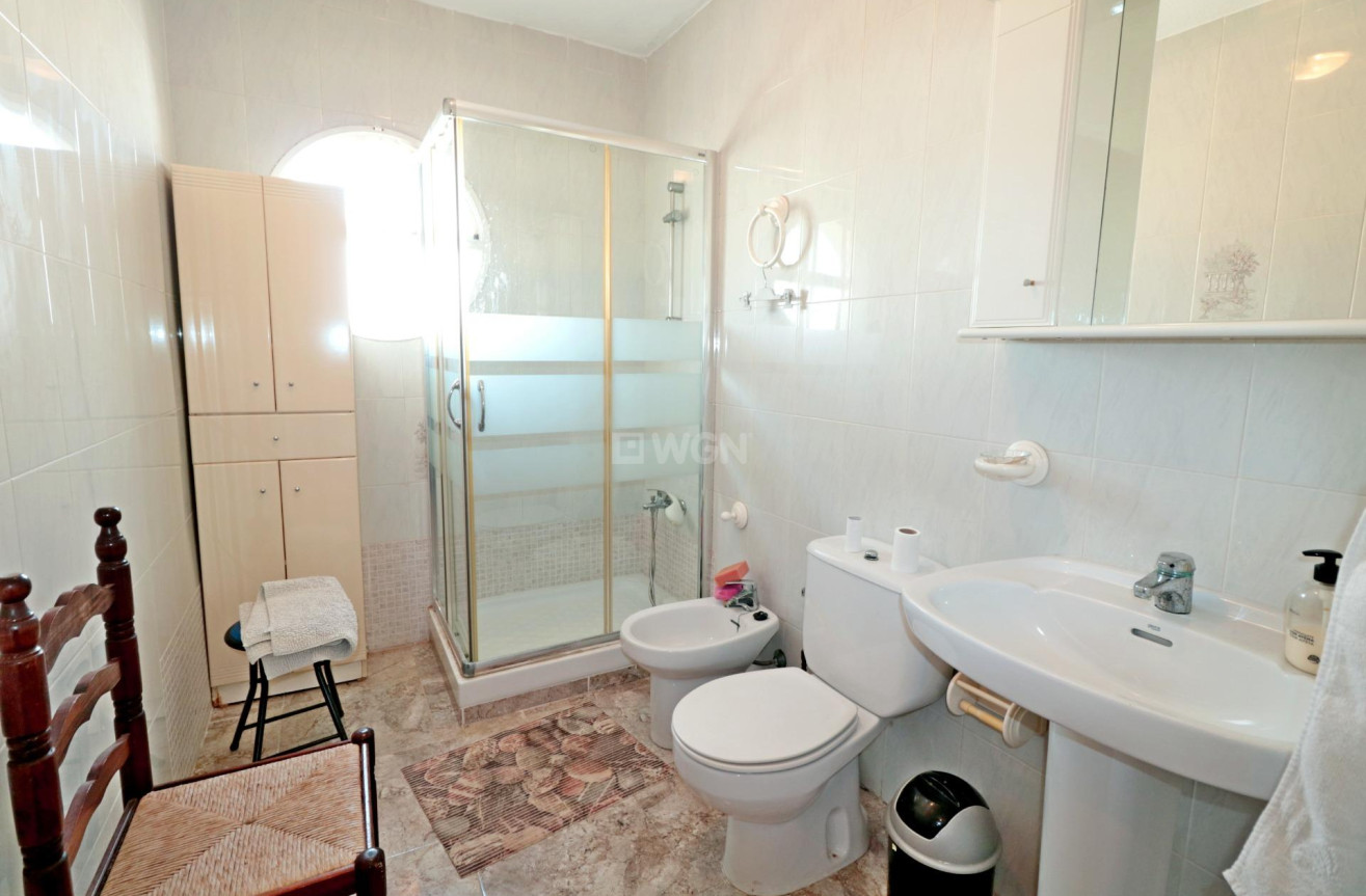 Odsprzedaż - Villa - Torrevieja - Torretas