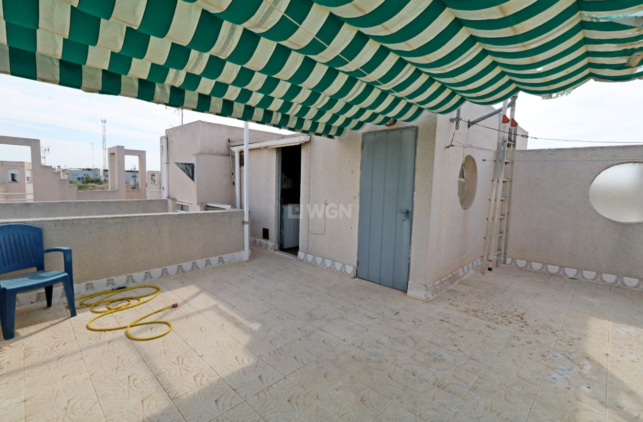 Odsprzedaż - Villa - Torrevieja - Torretas
