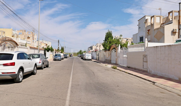 Odsprzedaż - Villa - Torrevieja - Torretas