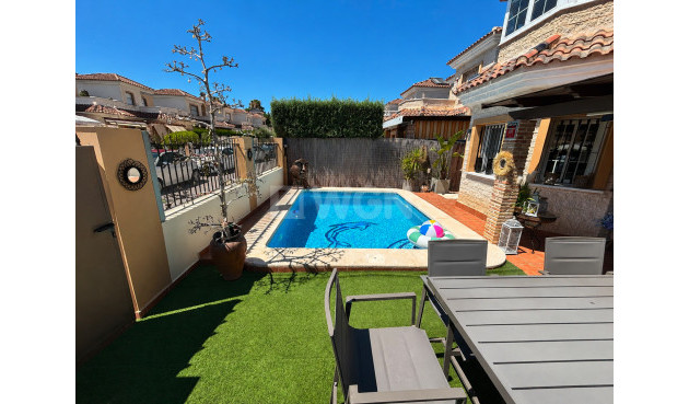 Odsprzedaż - Villa - El Raso - Costa Blanca