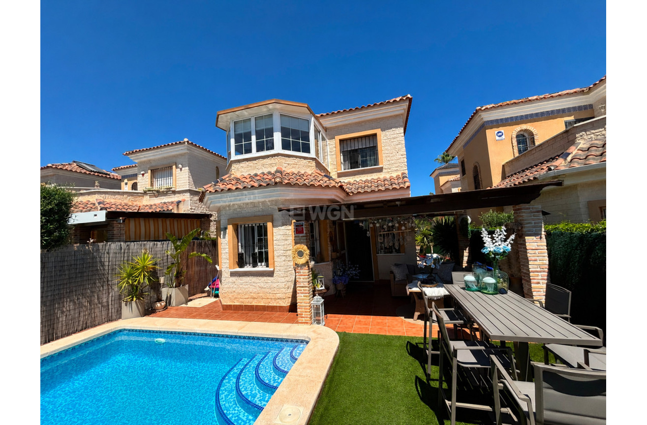 Odsprzedaż - Villa - El Raso - Costa Blanca