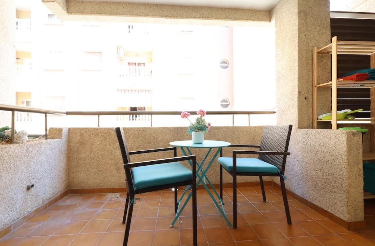 Odsprzedaż - Mieszkanie w bloku - Torrevieja - Costa Blanca