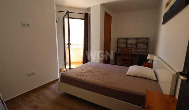 Odsprzedaż - Mieszkanie w bloku - Torrevieja - Costa Blanca