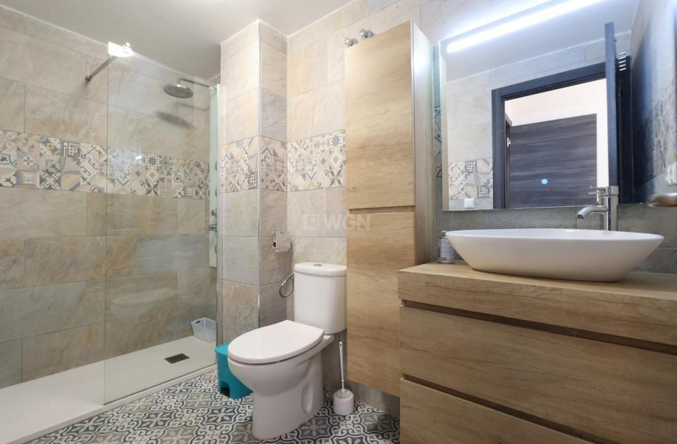 Odsprzedaż - Mieszkanie w bloku - Torrevieja - Costa Blanca
