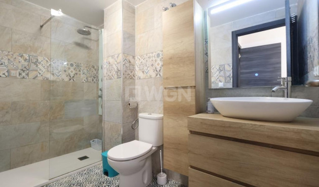 Odsprzedaż - Mieszkanie w bloku - Torrevieja - Costa Blanca