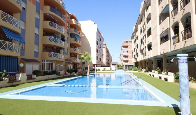 Odsprzedaż - Mieszkanie w bloku - Torrevieja - Costa Blanca